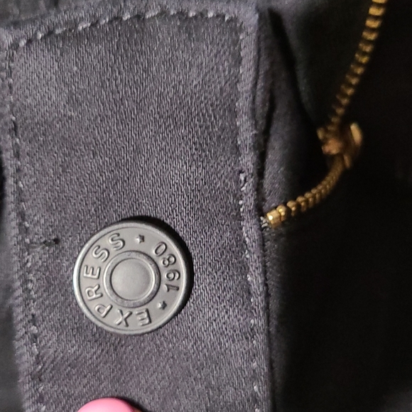 Express Barely Boot Low Rise jeans in Black - Picture 4 of 5